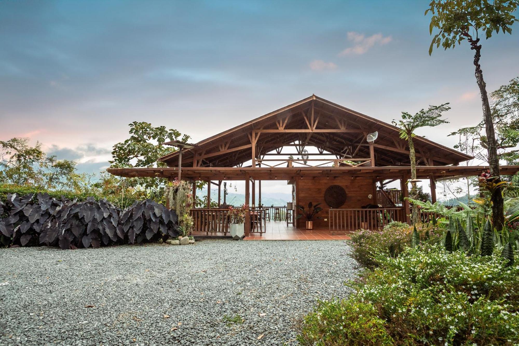 Tominejo Ecolodge - Casas En Los Arboles Neira 外观 照片